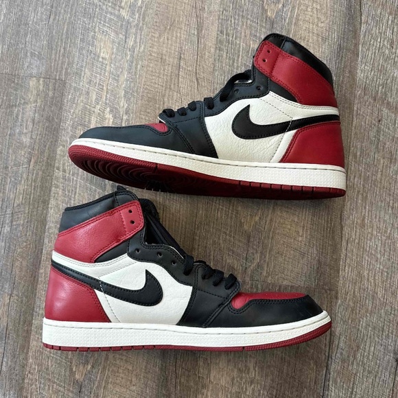 Nike Air Jordan 1 Retro High OG Bred Toe 2018 Red Black White - Picture 4 of 11
